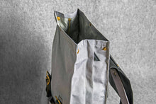 COMMUTER BACKPACK - grey