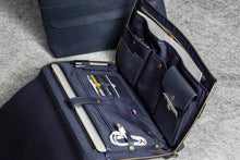 COMMUTER FOLIO - leather