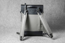 DESIGNER BACKPACK - grey