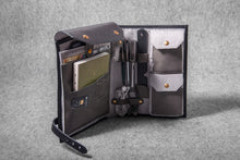 DESIGNER CLUTCH - black