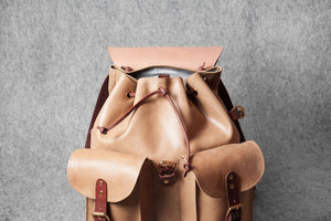 RETRO MOTORCYCLE BACKPACK - camel