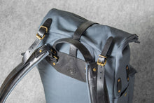 TRAVEL BACKPACK - grey