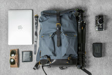 TRAVEL BACKPACK - grey