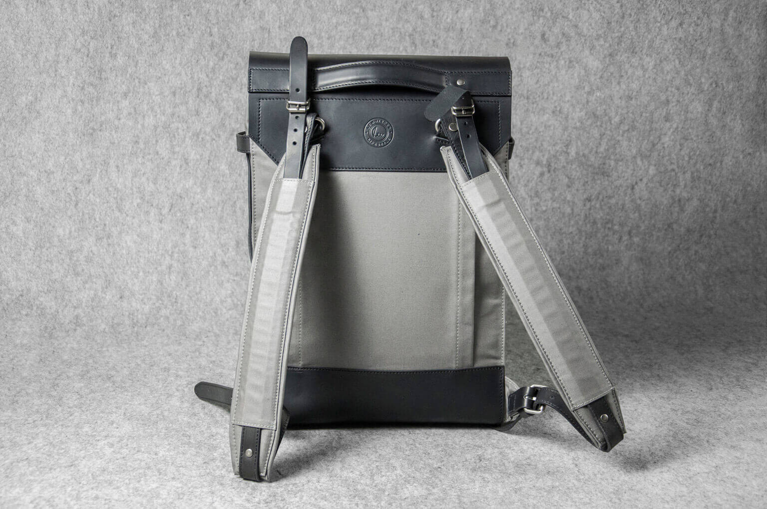 Made in FRANCE DUROC Luxury Backpack in Grey Grained Leather by Anonym - La  Perfection Louis